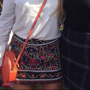 Flowered patterned mini skirt